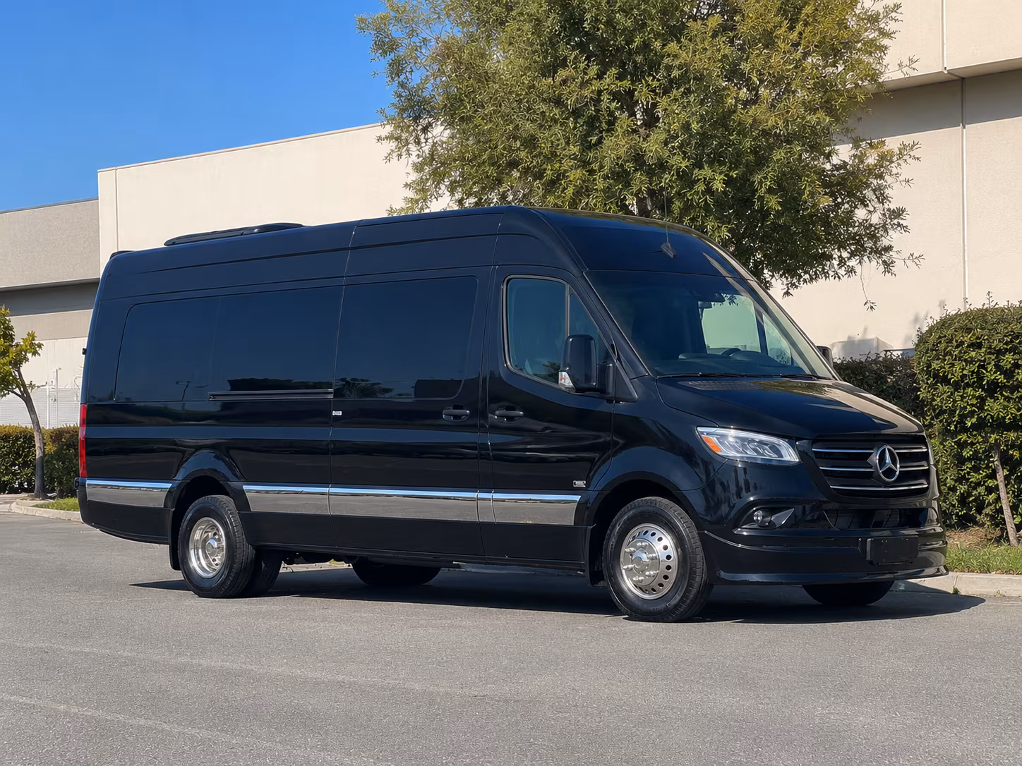 east lansing give your group a better prom ride with east lansing prom bus rentals
