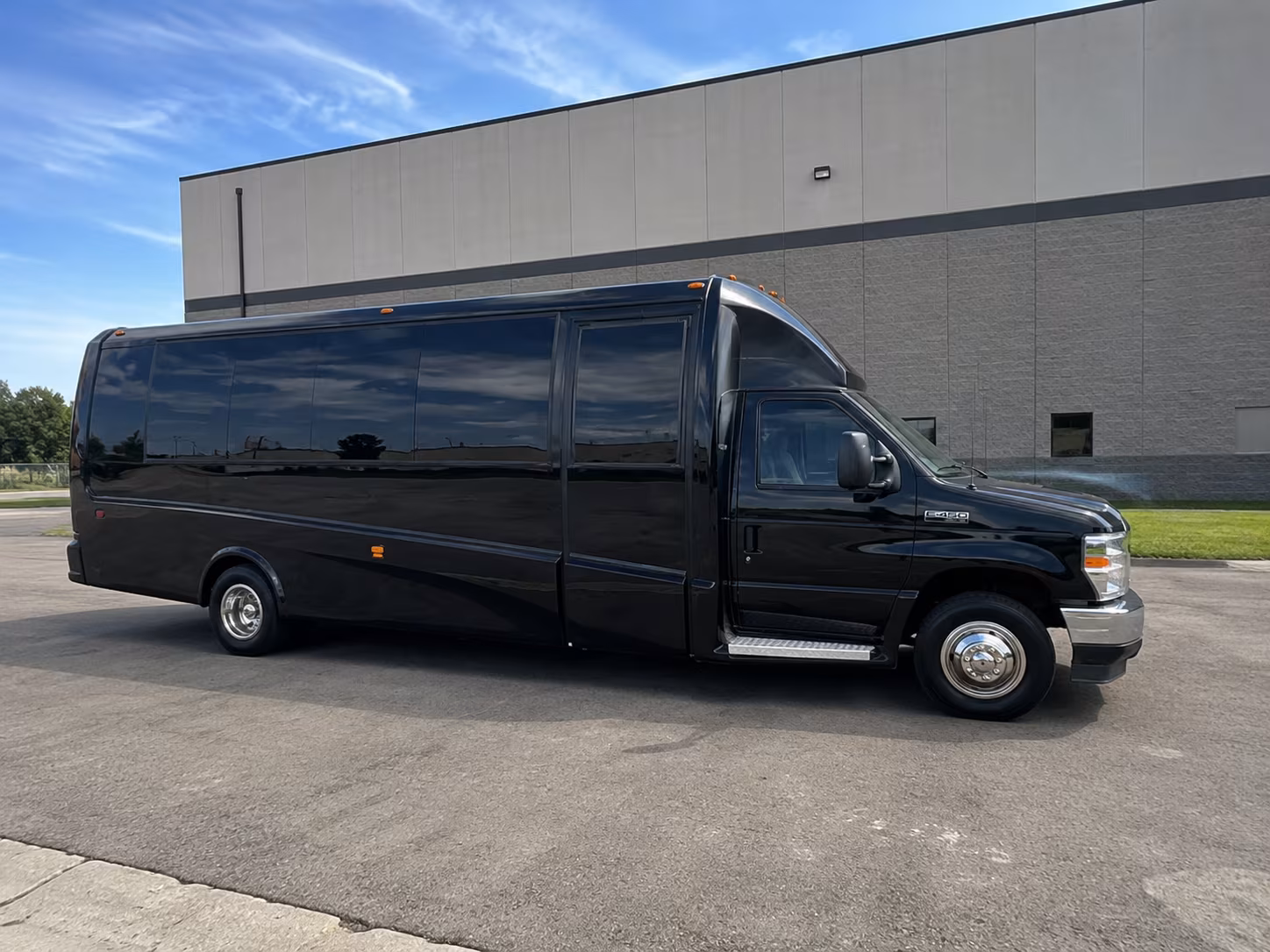 grand rapids charter bus rentals for grand rapids private events