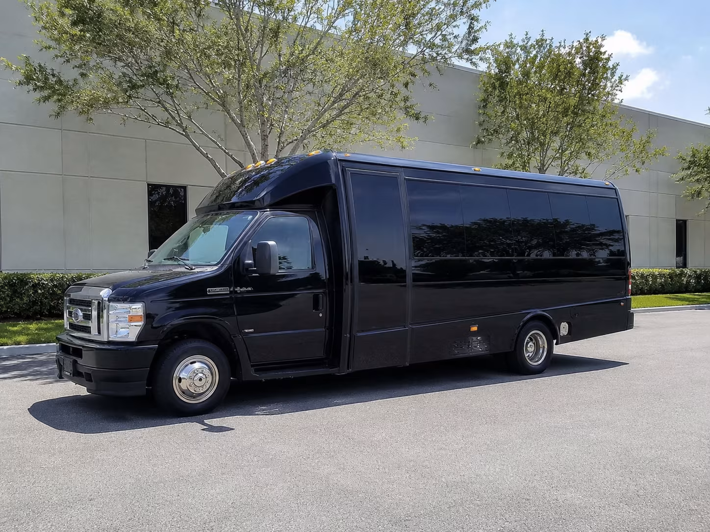 kalamazoo charter bus rentals for kalamazoo educational trips