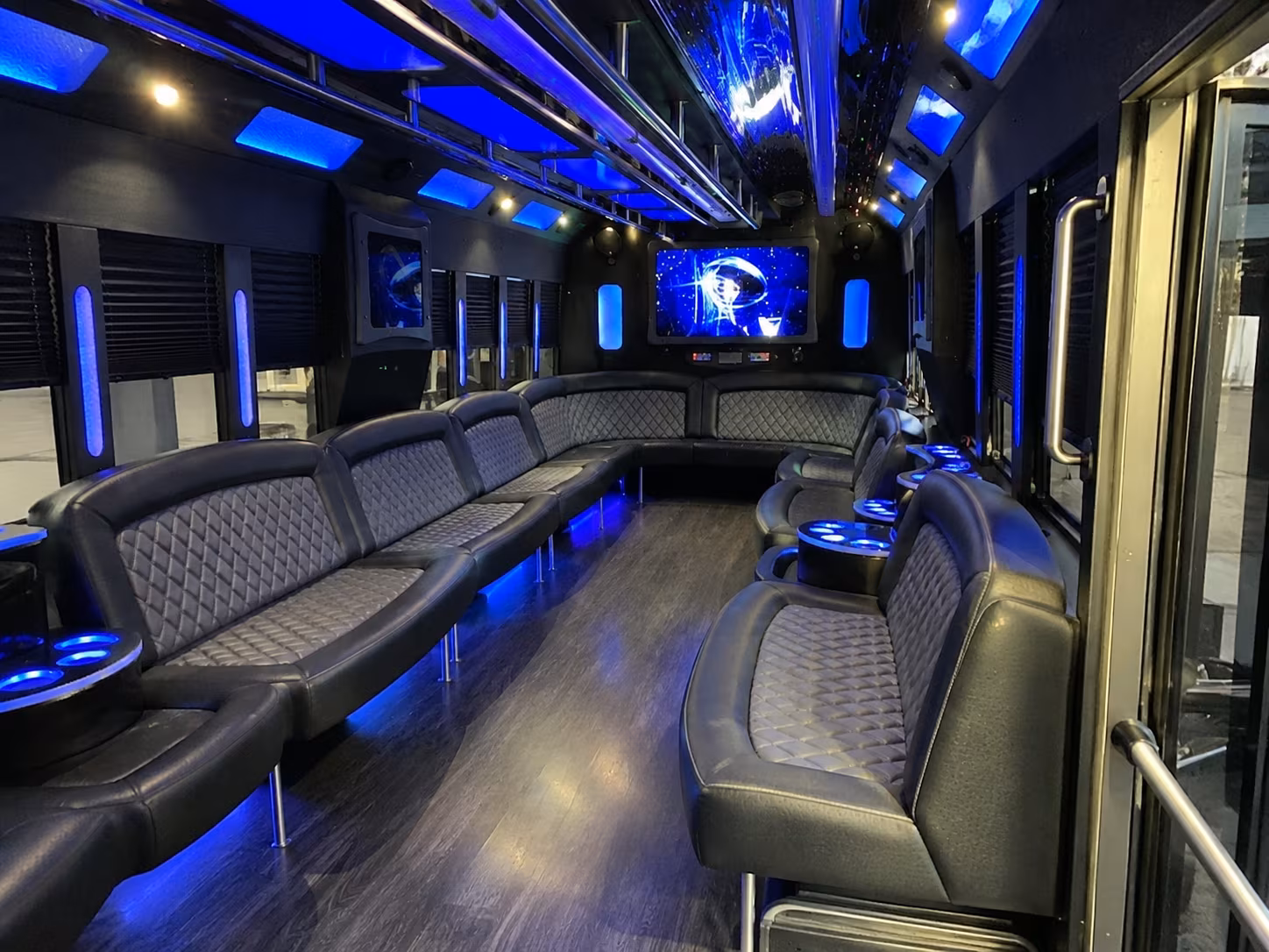 kentwood 28 passenger party bus interior