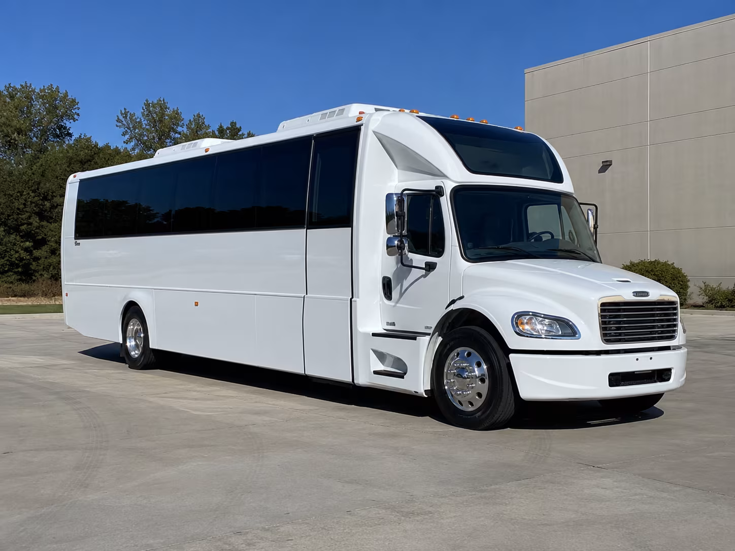 kentwood 28 passenger party bus