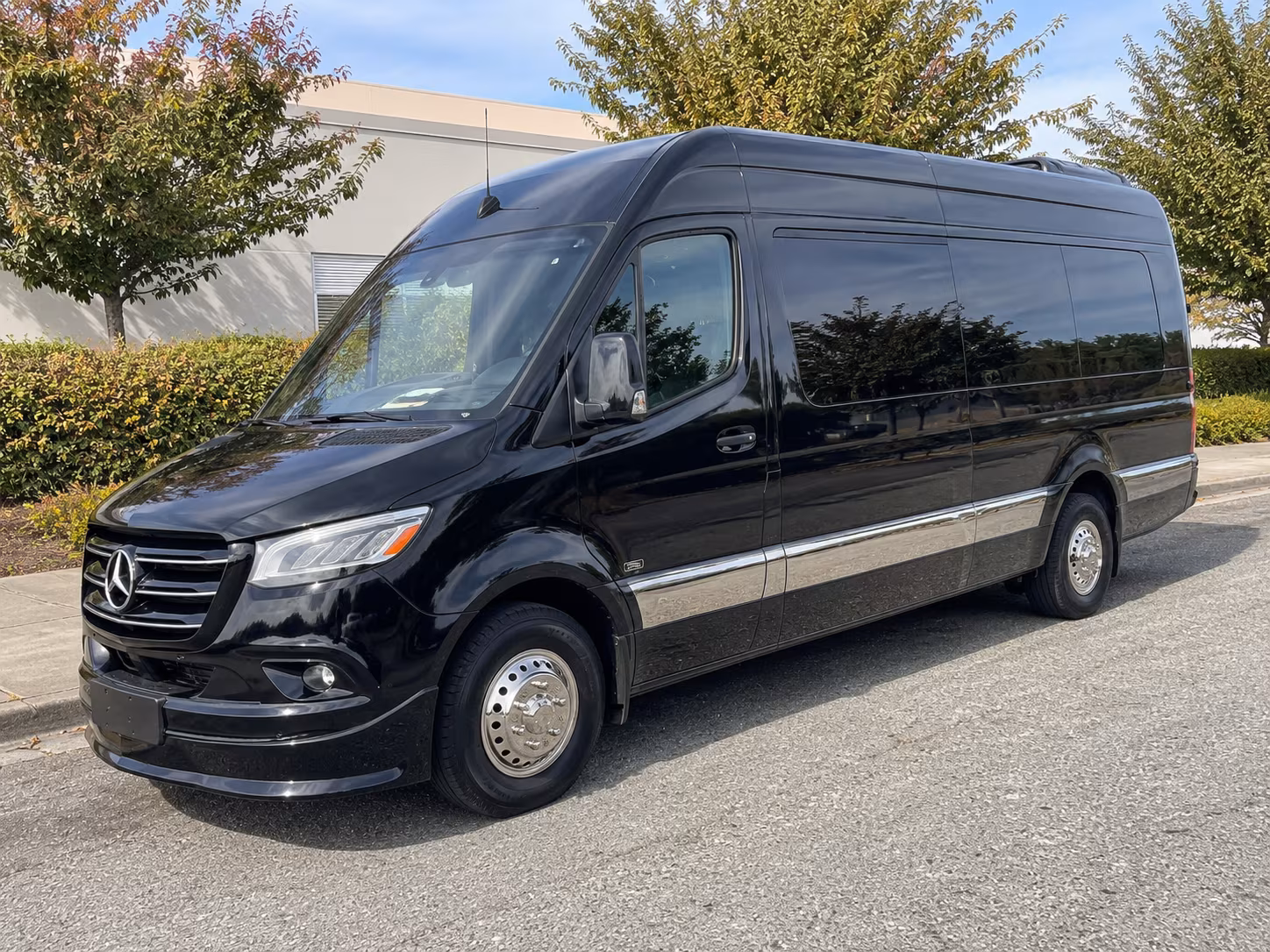 lansing book shuttle buses for employees in lansing