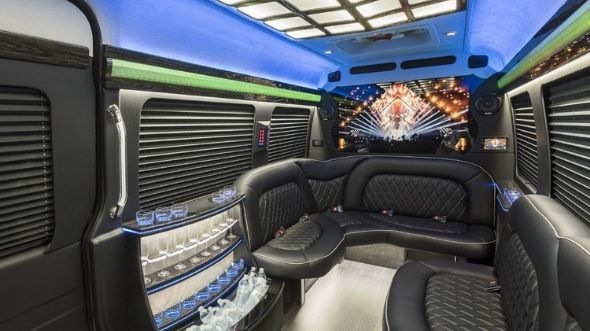 kentwood sprinter limo rental rental